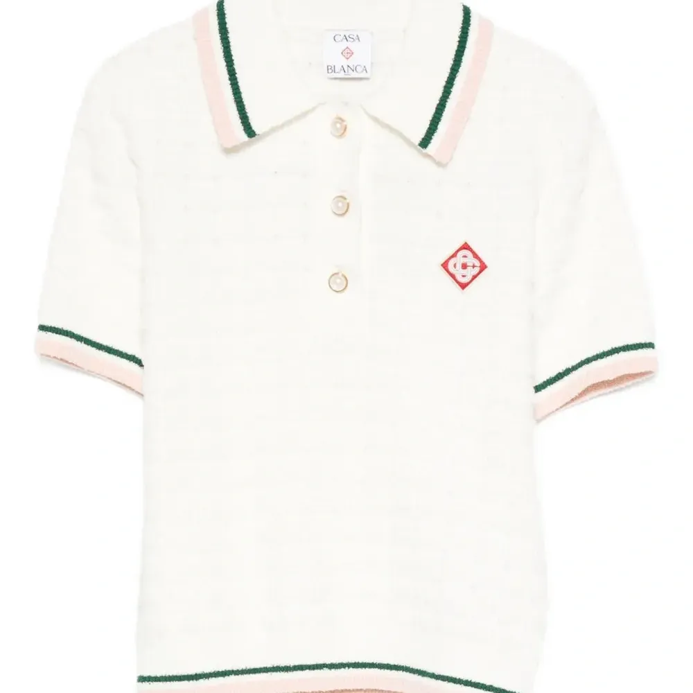 Фактурное платье с воротником поло