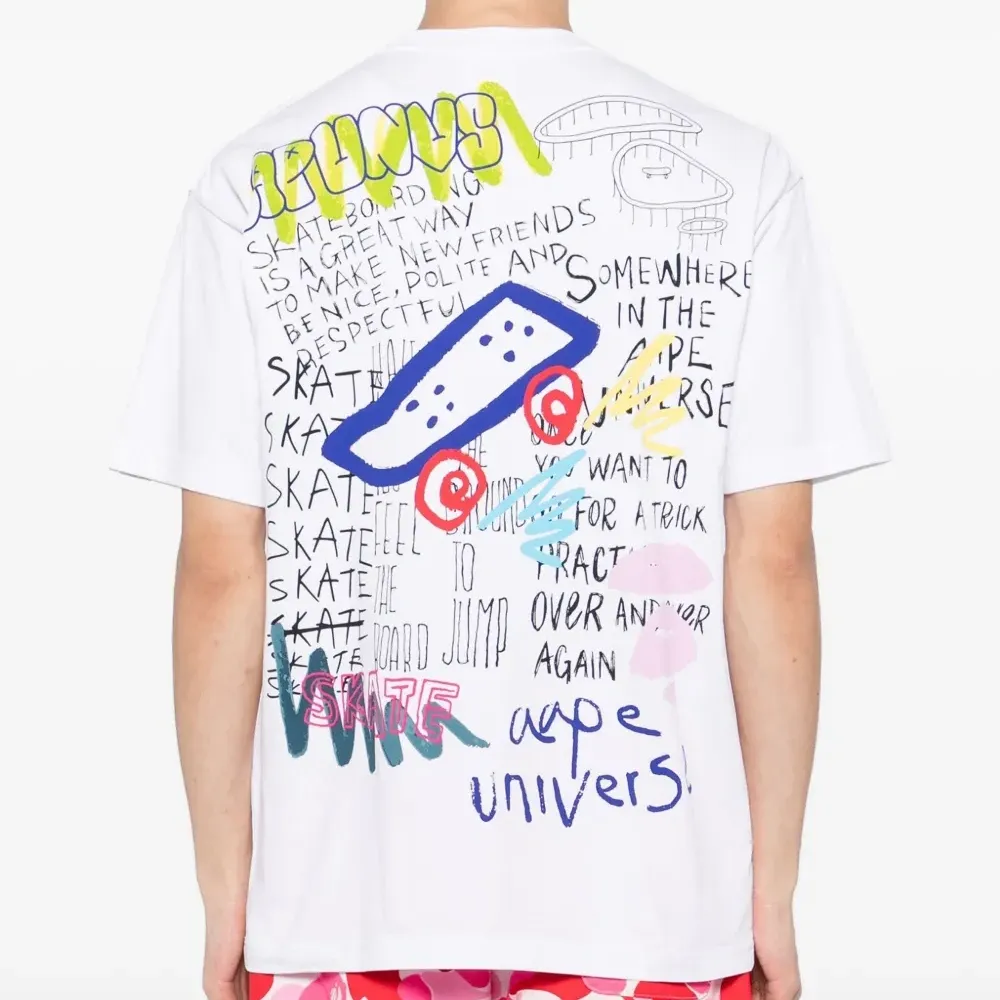 Футболка с графичным принтом