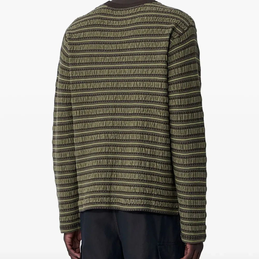 Полосатая футболка с длинными рукавами