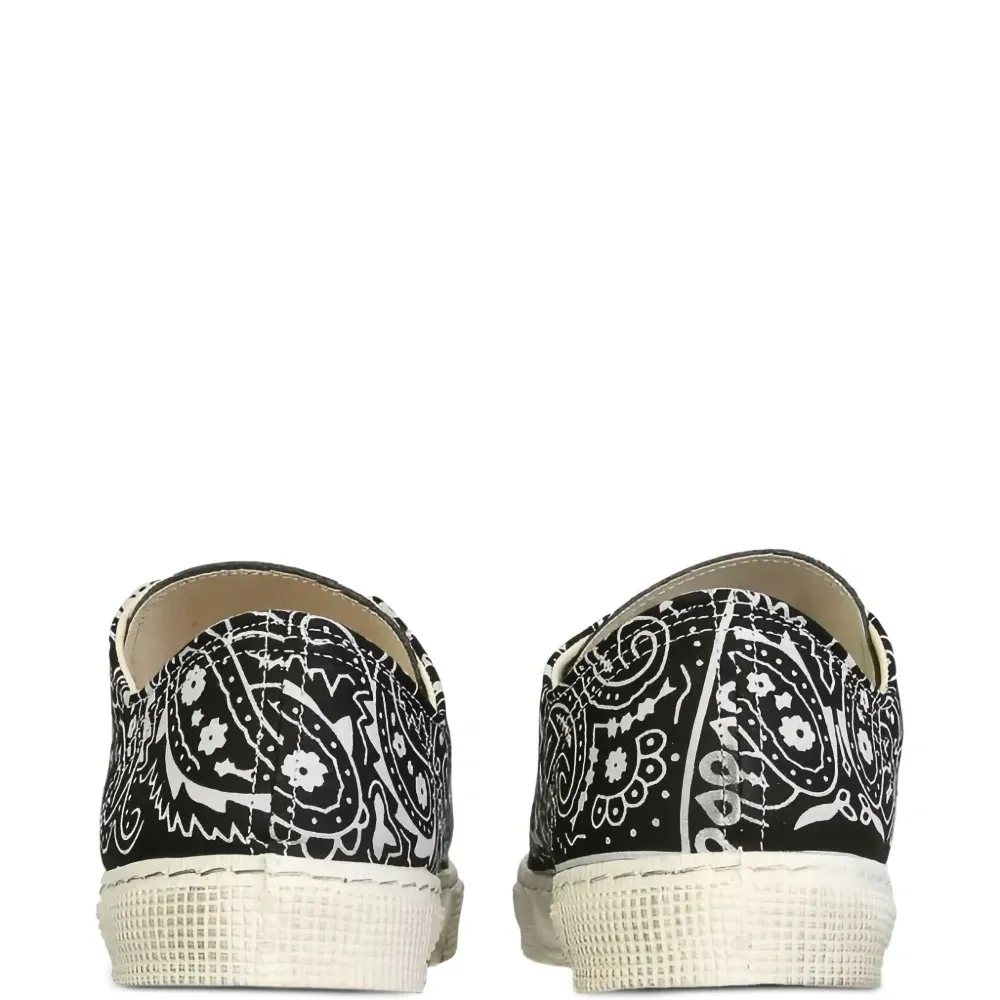 Кроссовки с принтом из коллаборации с Jean Michel