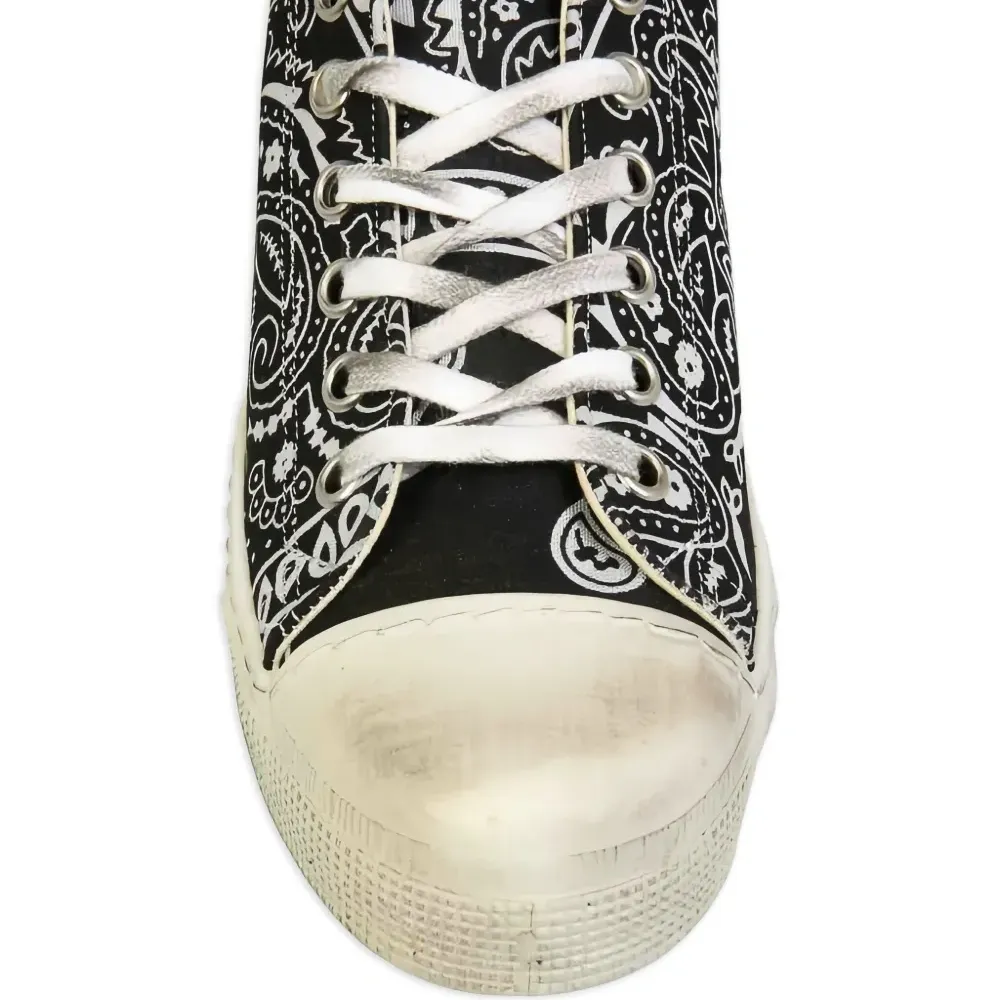 Кроссовки с принтом из коллаборации с Jean Michel