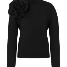 Водолазка с цветочной аппликацией