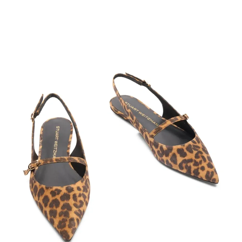 Туфли Emilia с заостренным носком и ремешком на пятке Туфли Emilia с заостренным носком и ремешком на пятке