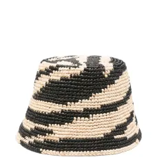 шляпа с зебровым узором