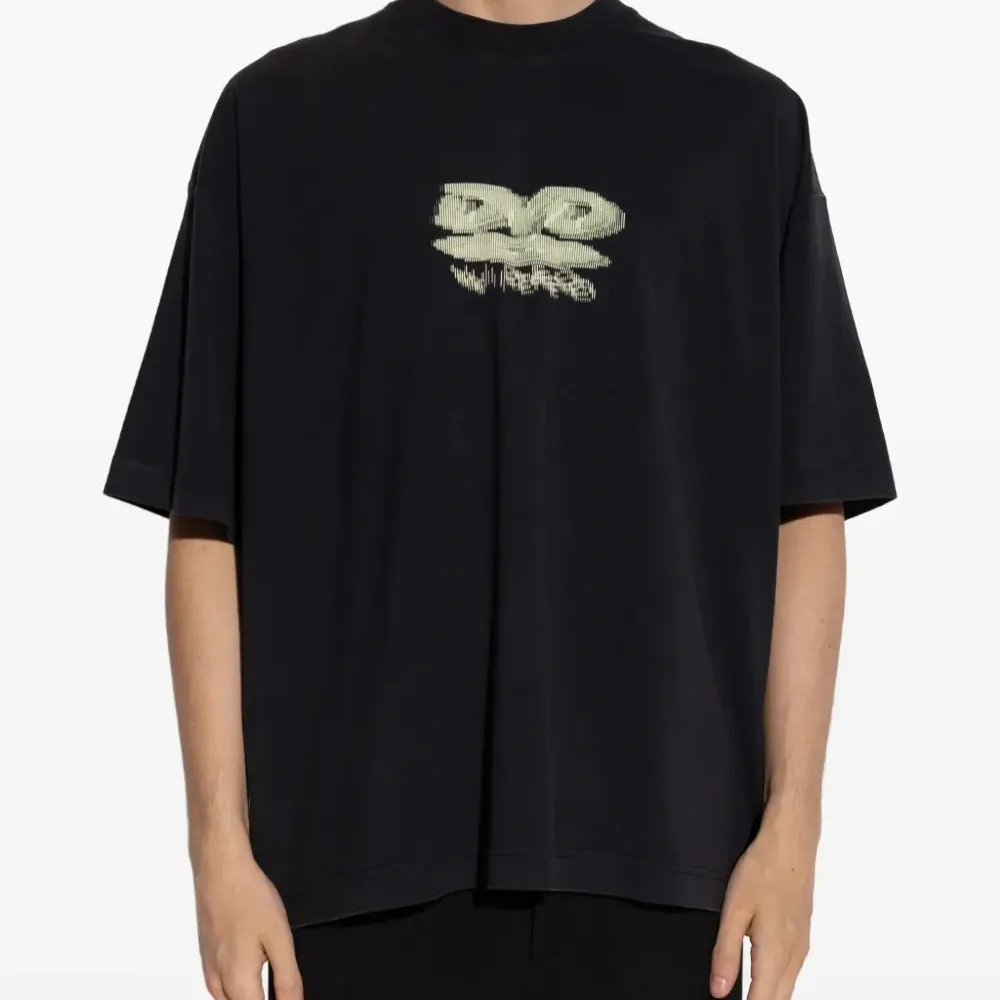 Футболка с графичным принтом