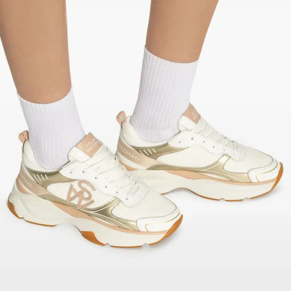 Кроссовки с логотипом