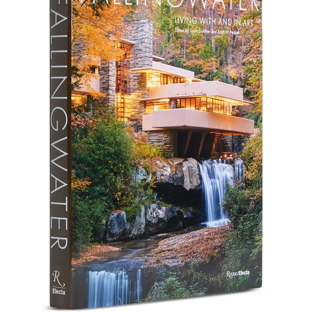 Книга Fallingwater: Living With And In Art