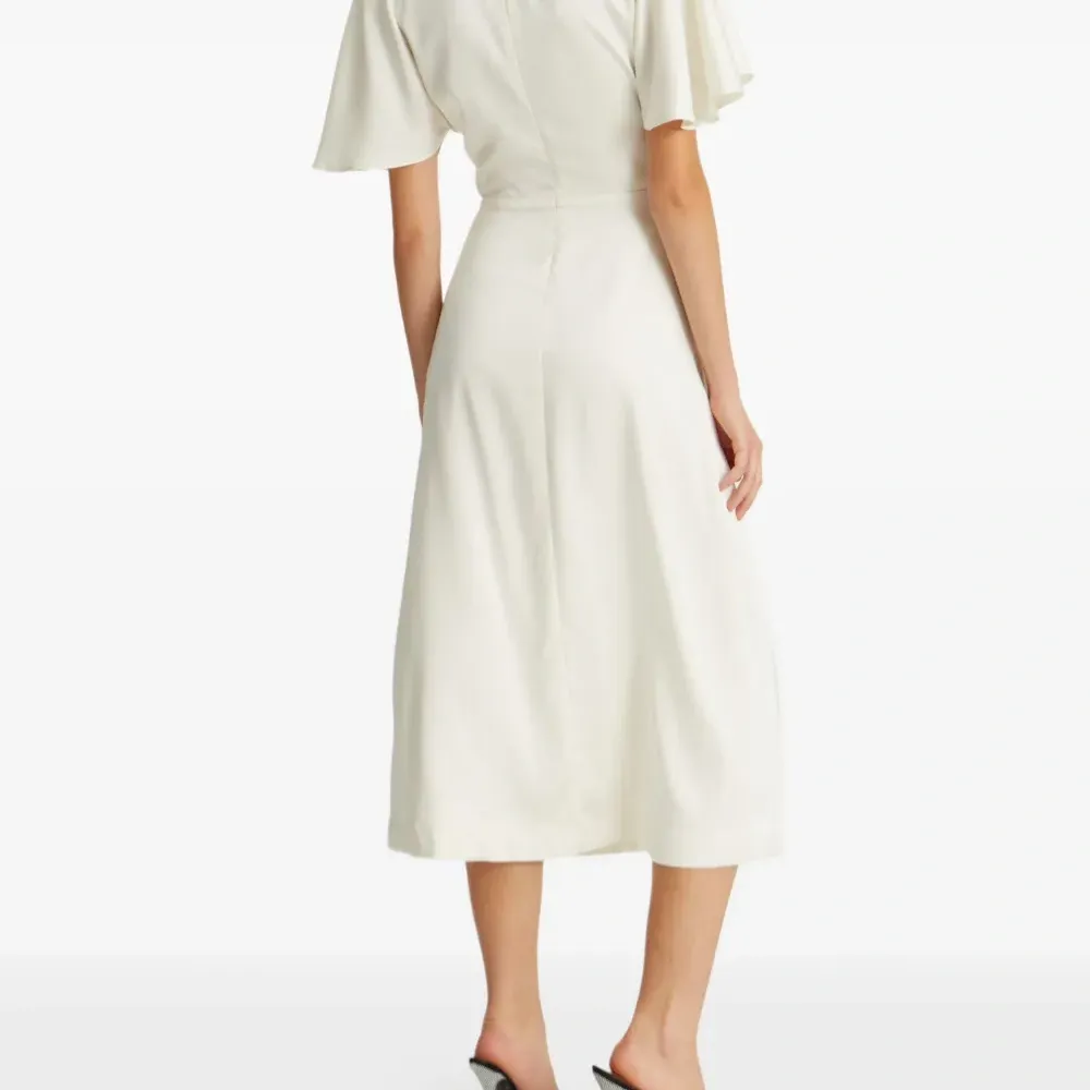 атласное платье миди