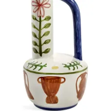 Кувшин с цветочным принтом