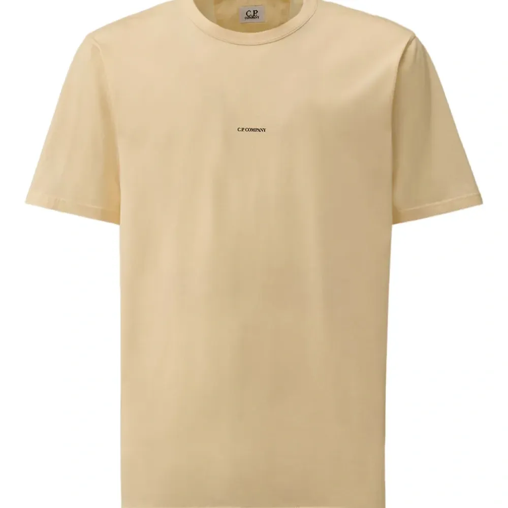 Футболка с логотипом