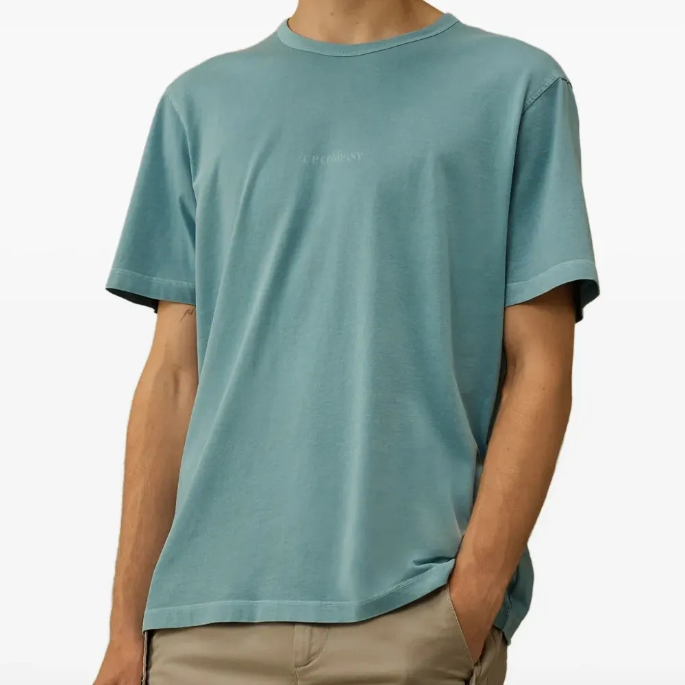 Футболка с вышитым логотипом