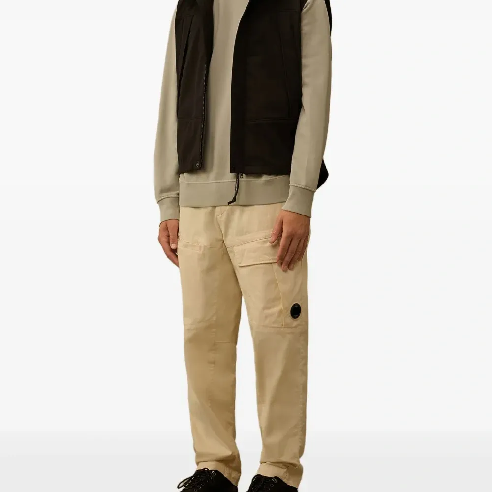 Толстовка с вышитым логотипом