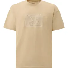 Футболка с тиснением