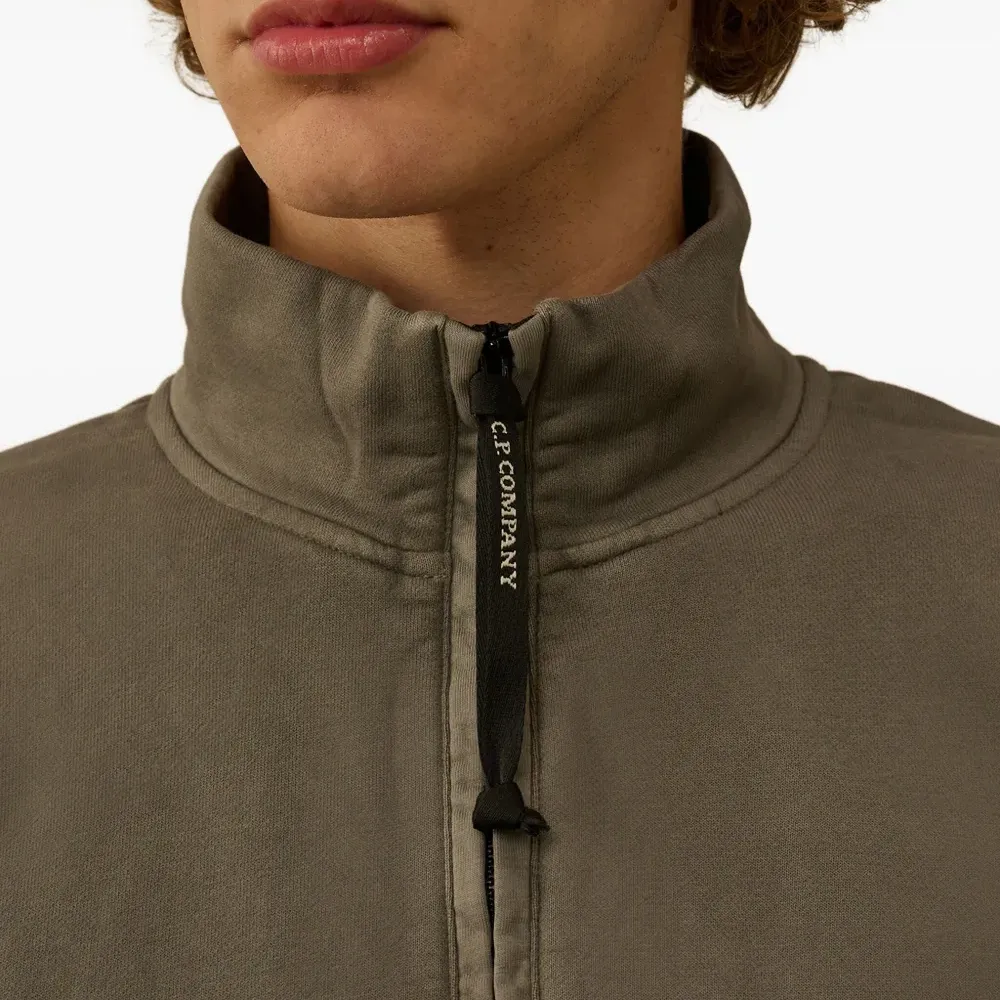 Толстовка с воротником на молнии и карманом