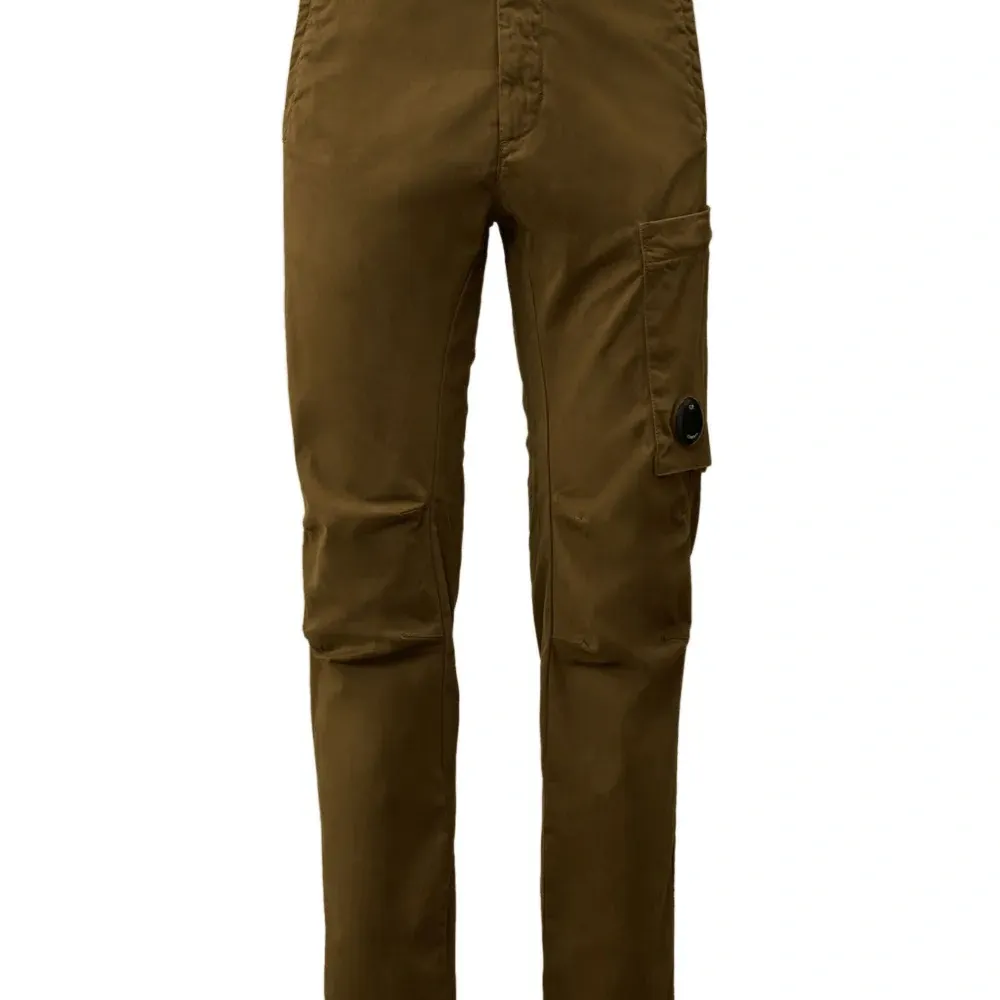 Брюки карго с нашивкой-логотипом Брюки карго с нашивкой-логотипом