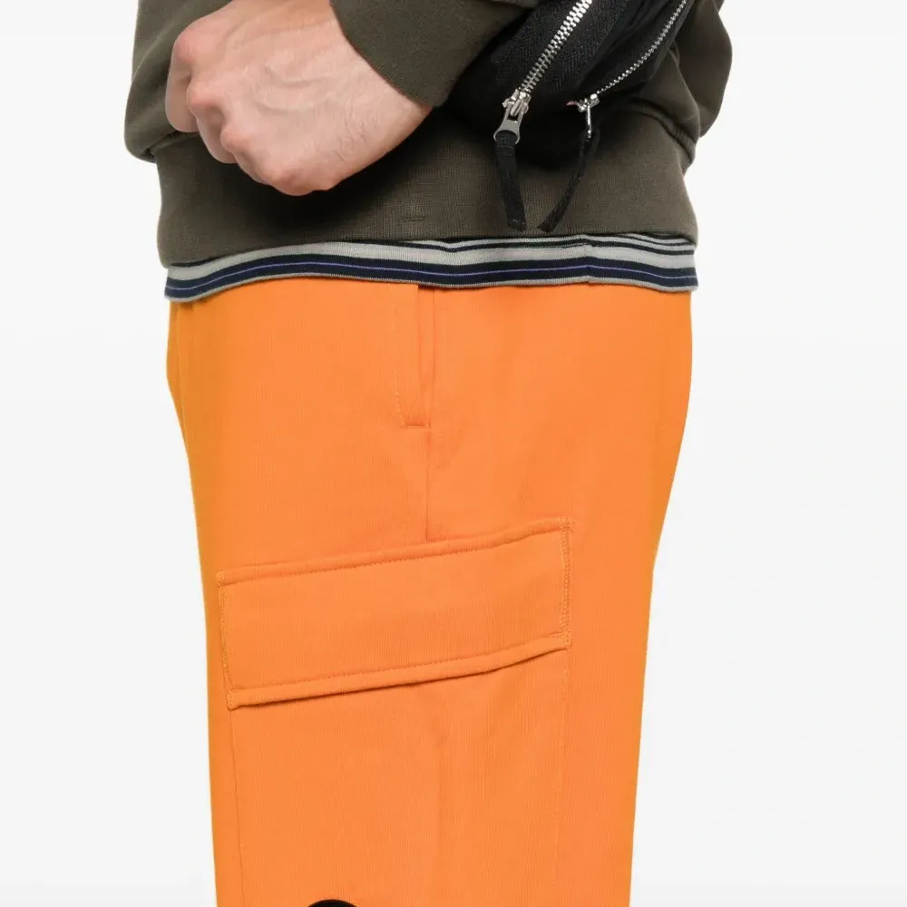 Спортивные брюки с карманами