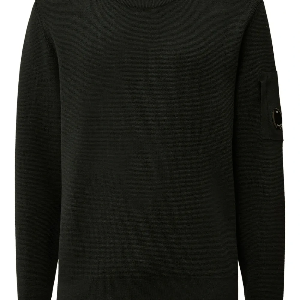 Вязаный свитер с деталями на линзах