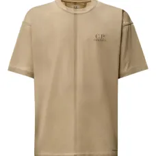 Футболка со швами