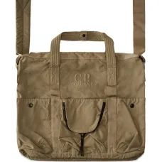 Сумка-тоут с вышитым логотипом Сумка-тоут с вышитым логотипом