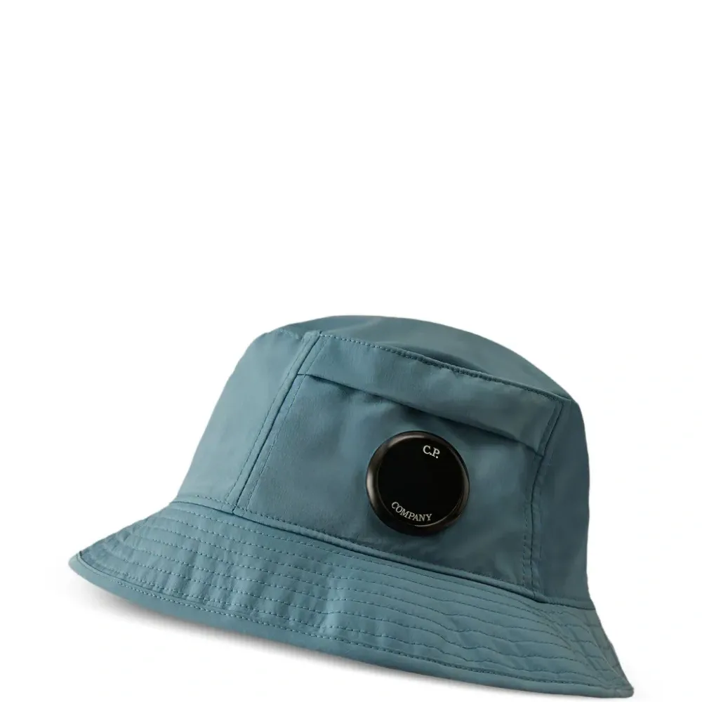 Панама с нашивкой-логотипом