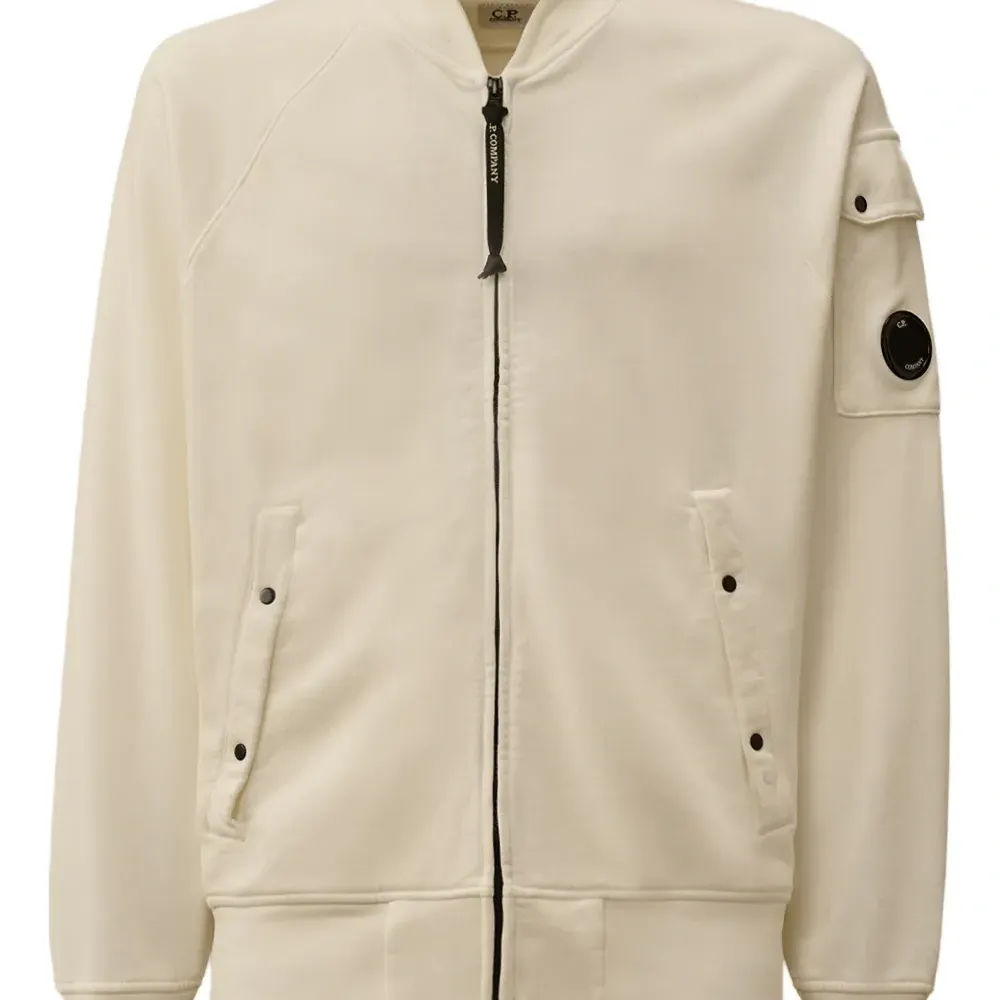 Толстовка на молнии с карманом