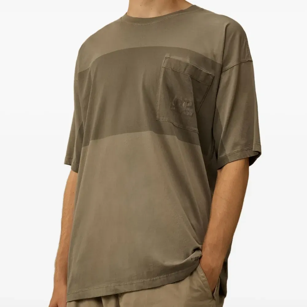 Футболка с карманом