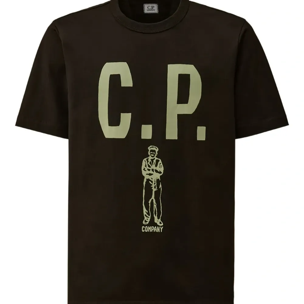 Футболка с графичным принтом Футболка с графичным принтом