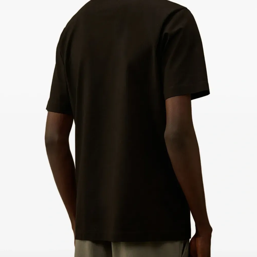 Футболка с графичным принтом Футболка с графичным принтом