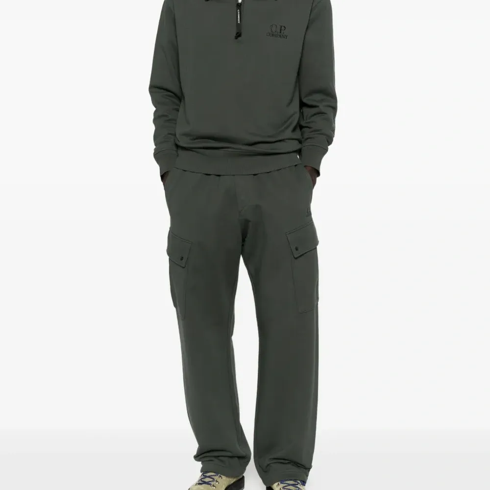 Толстовка на молнии с воротником поло