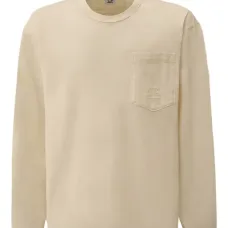 Футболка с вышитым логотипом