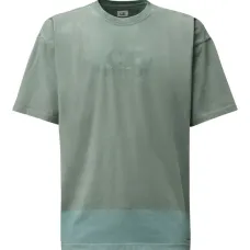 Футболка с вышитым логотипом