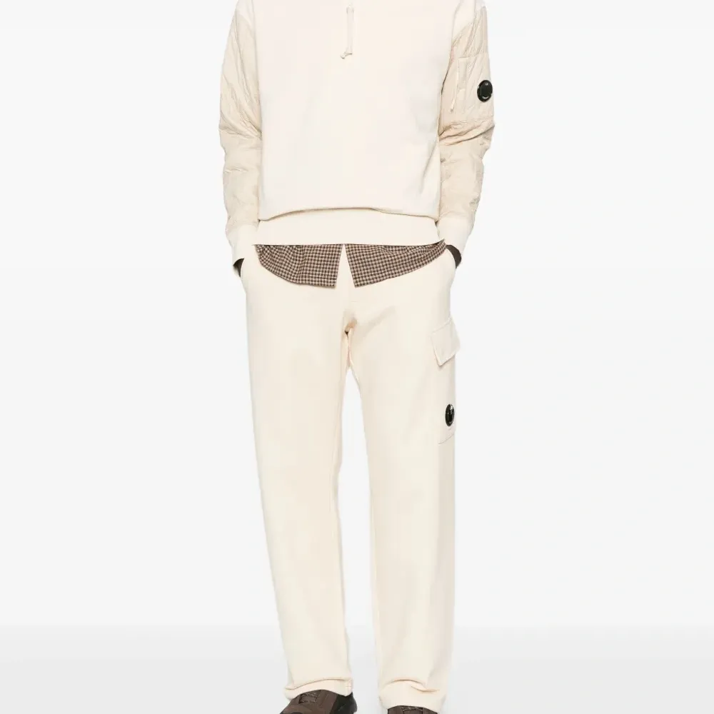 Брюки с карманами