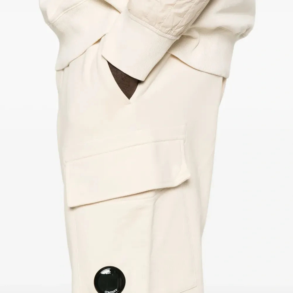 Брюки с карманами