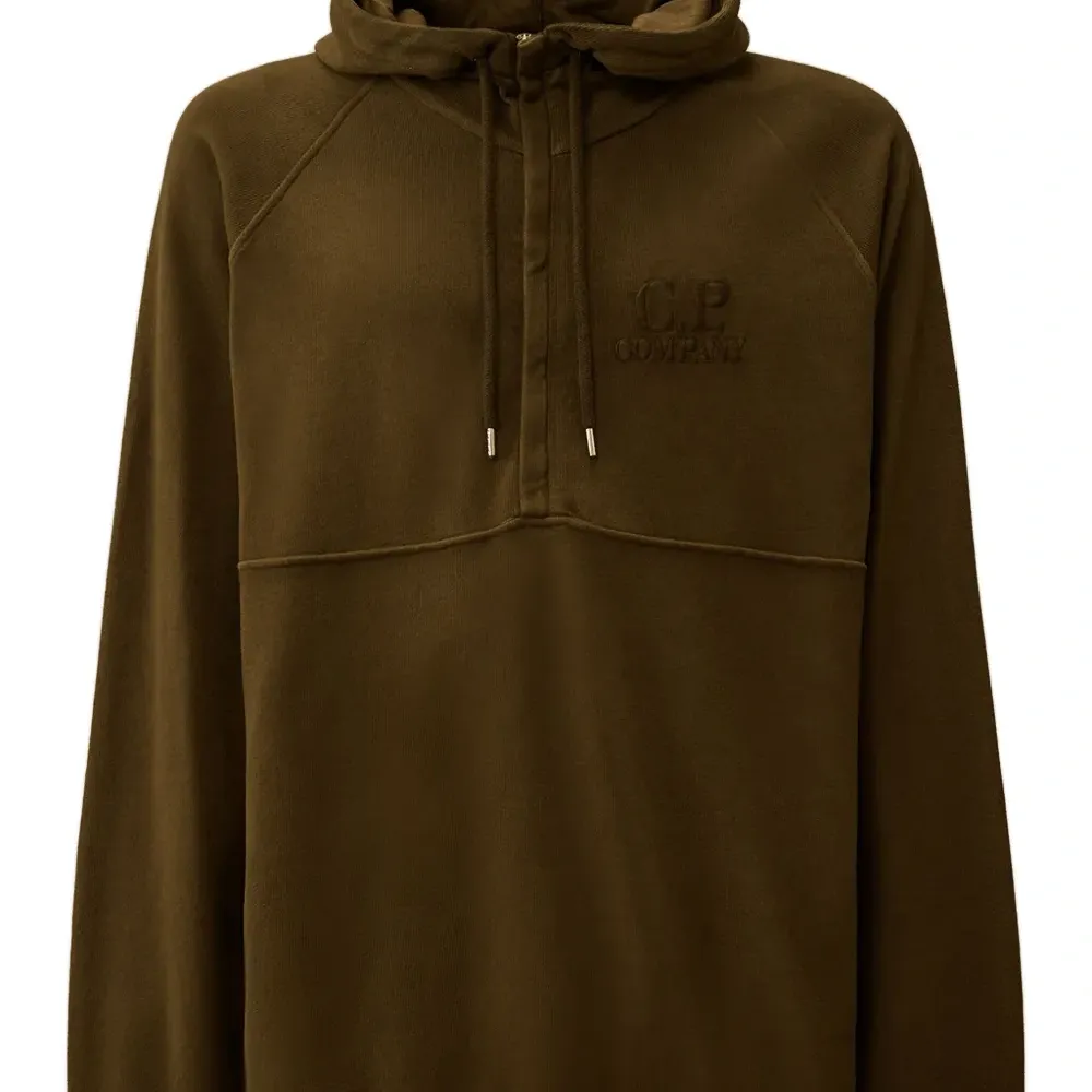 Худи с капюшоном и вышивкой