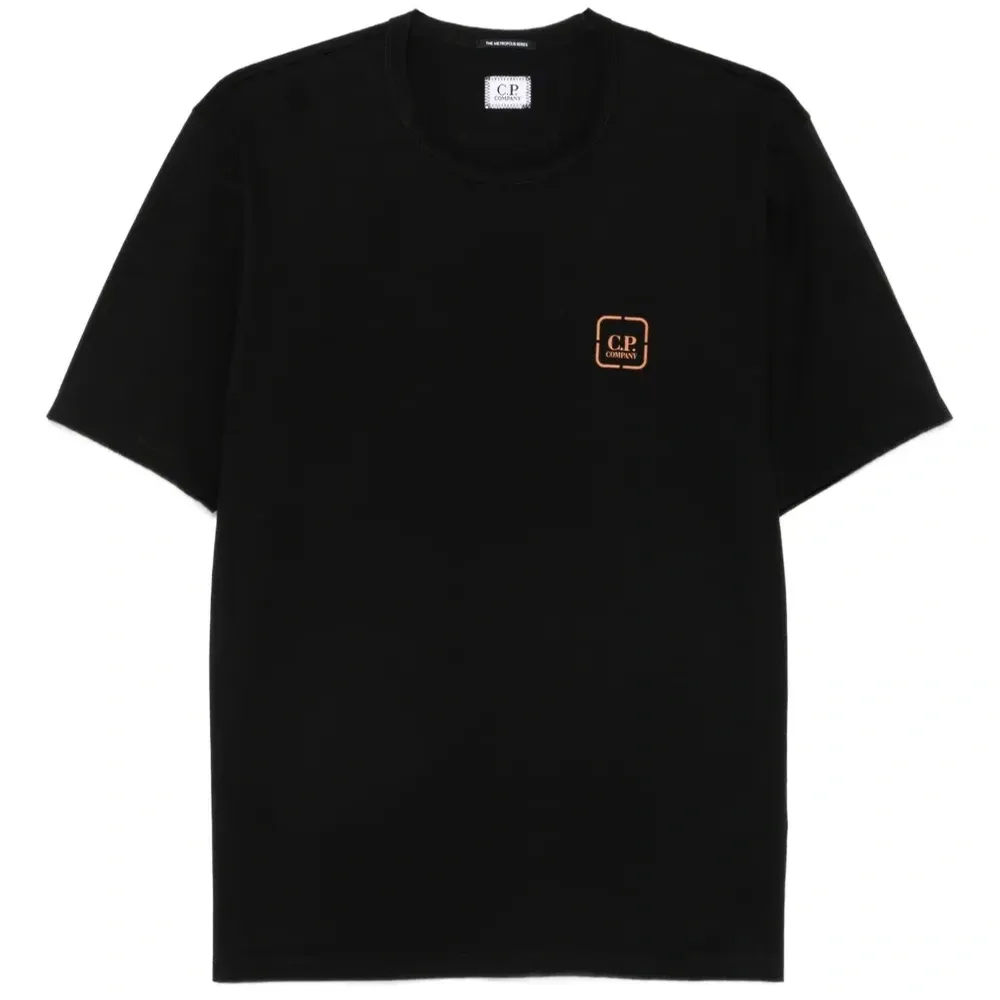 Футболка с логотипом