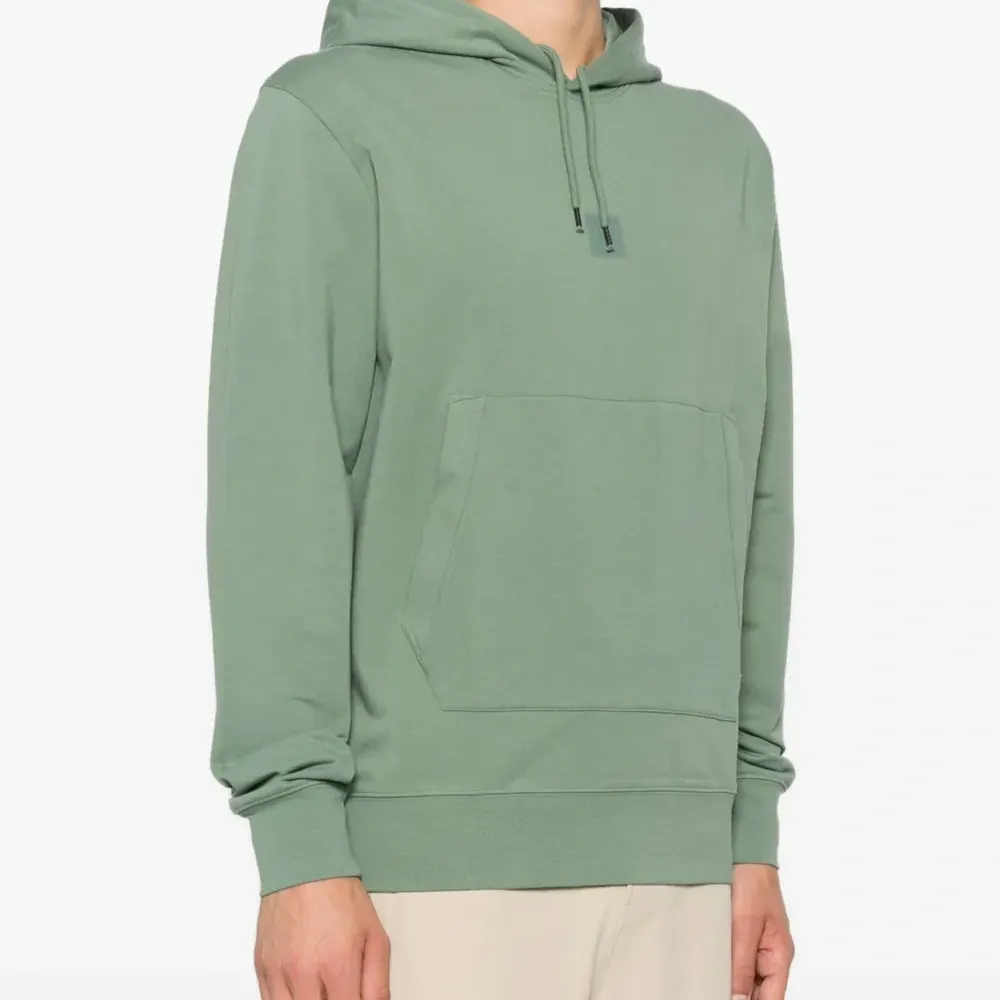 толстовка с капюшоном и карманом