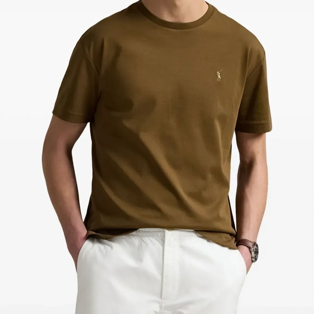 Футболка с вышивкой