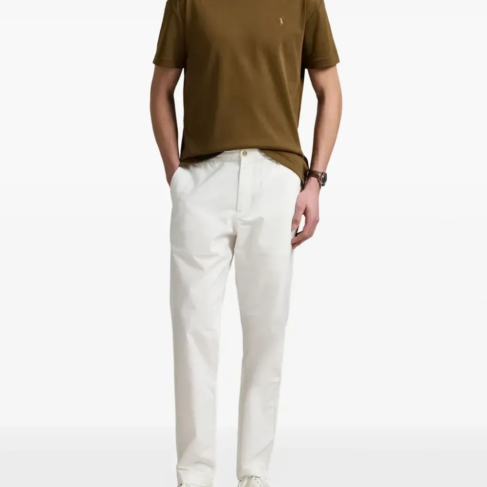 Футболка с вышивкой