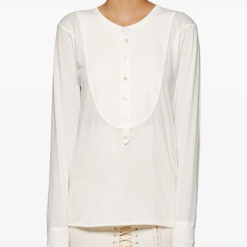 Топ на пуговицах