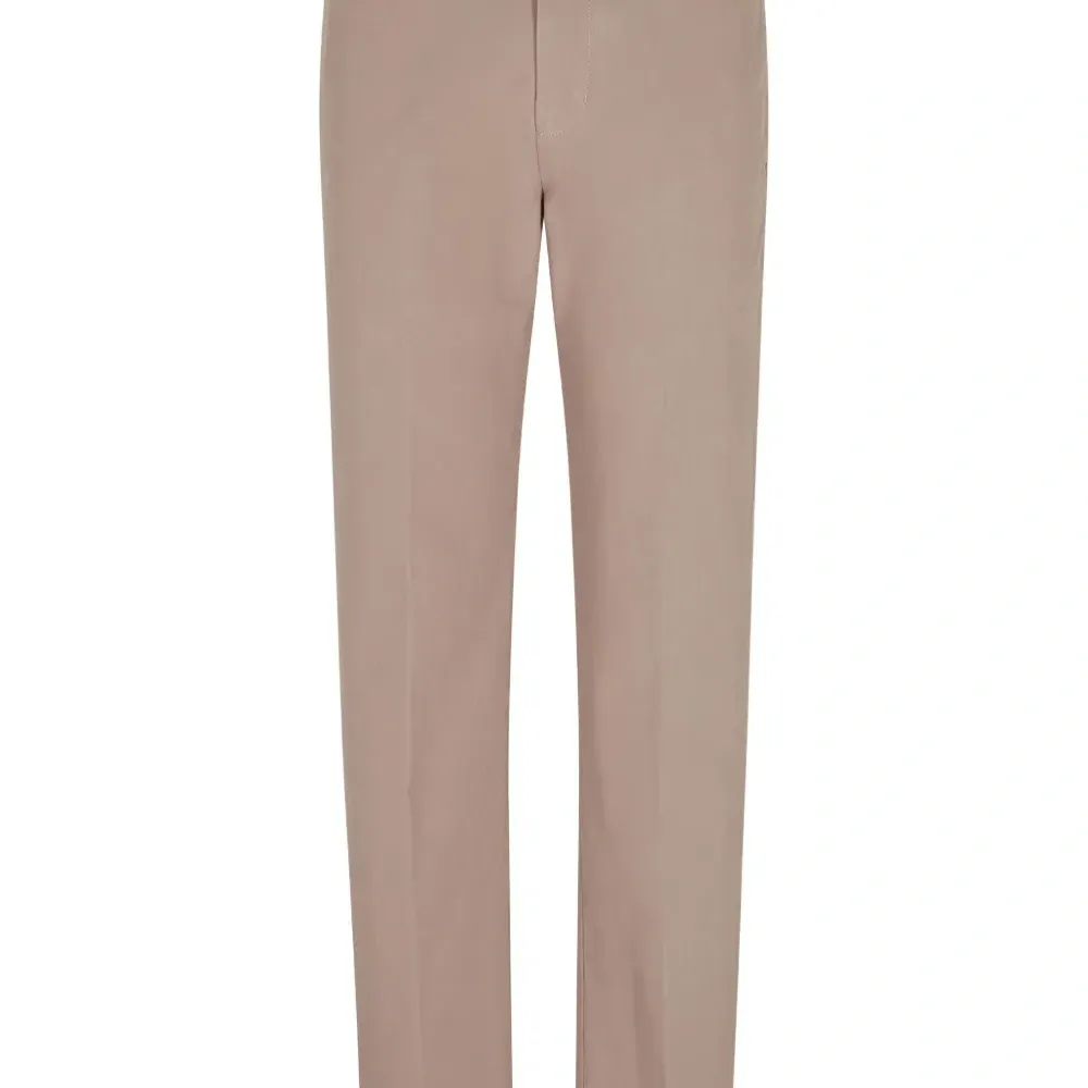 Брюки без защипов