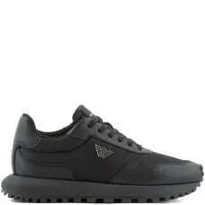 кроссовки с логотипом