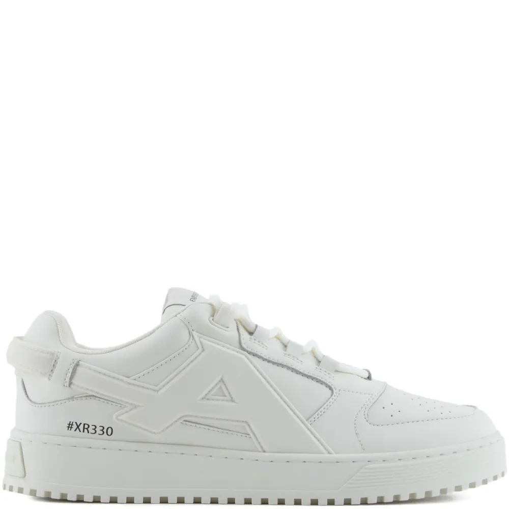 Кроссовки с логотипом