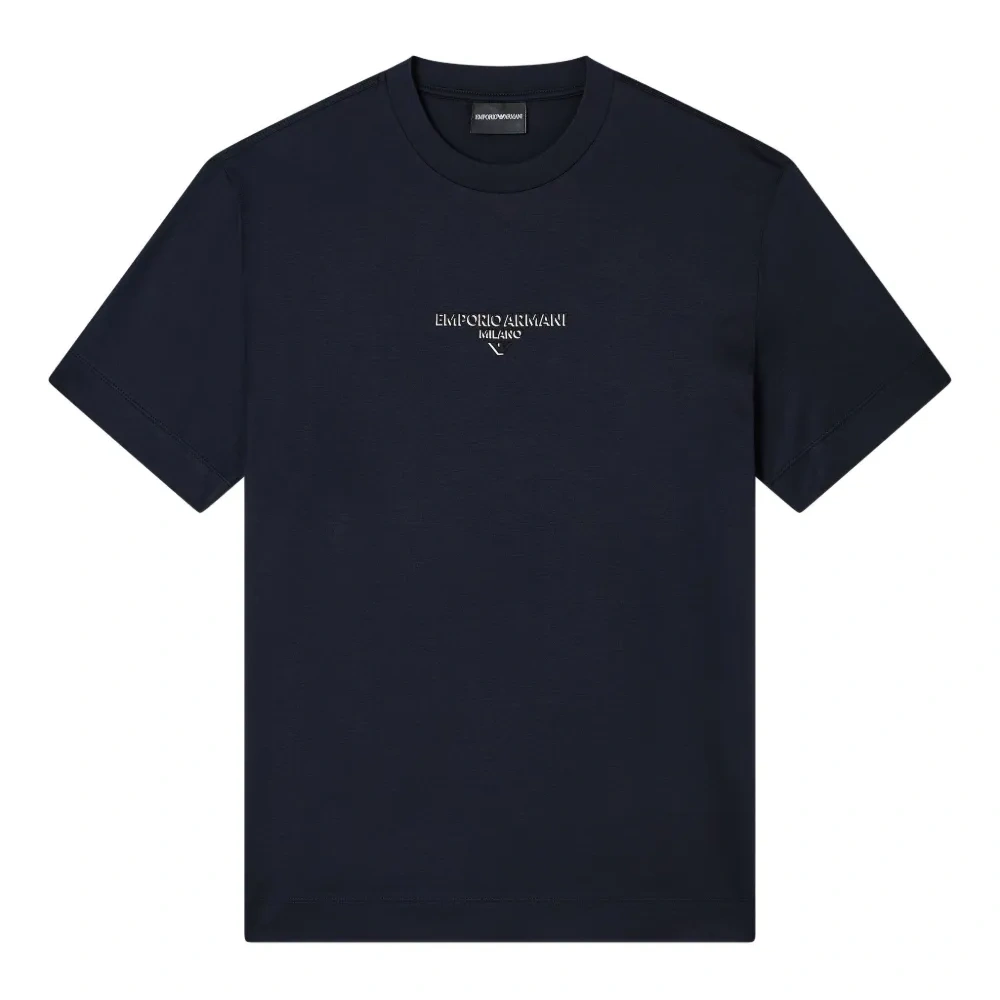 футболка с вышитым логотипом