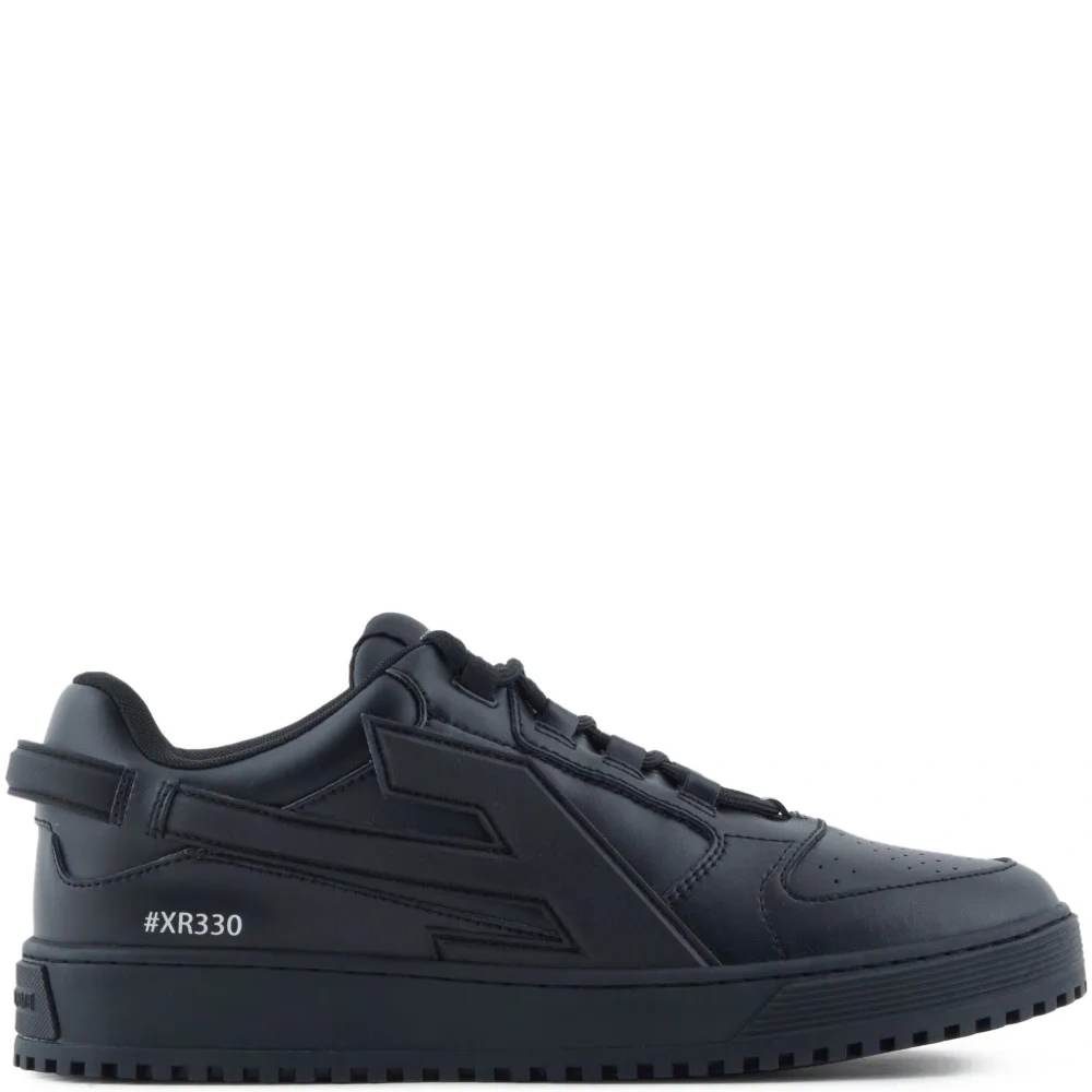 Кроссовки с логотипом