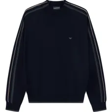 Свитер с отделкой в полоску