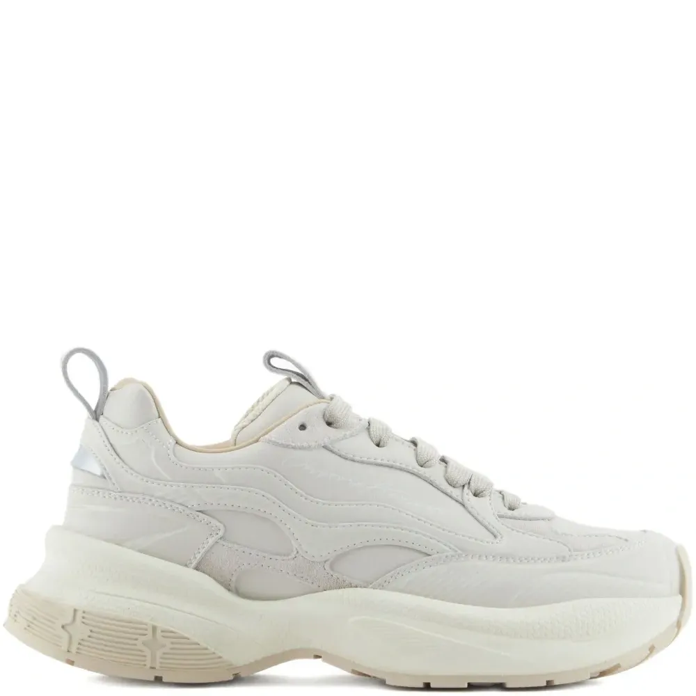 Кроссовки на массивной платформе