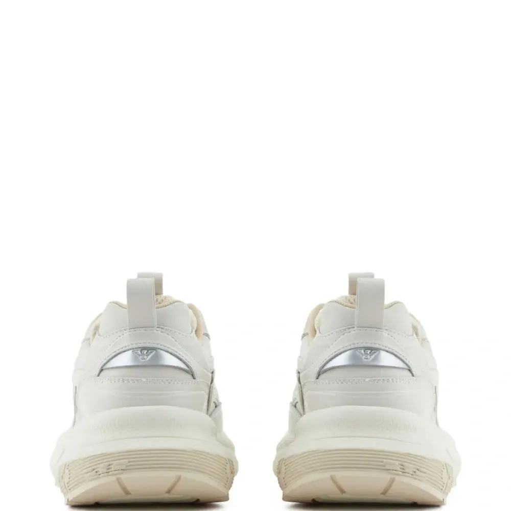 Кроссовки на массивной платформе