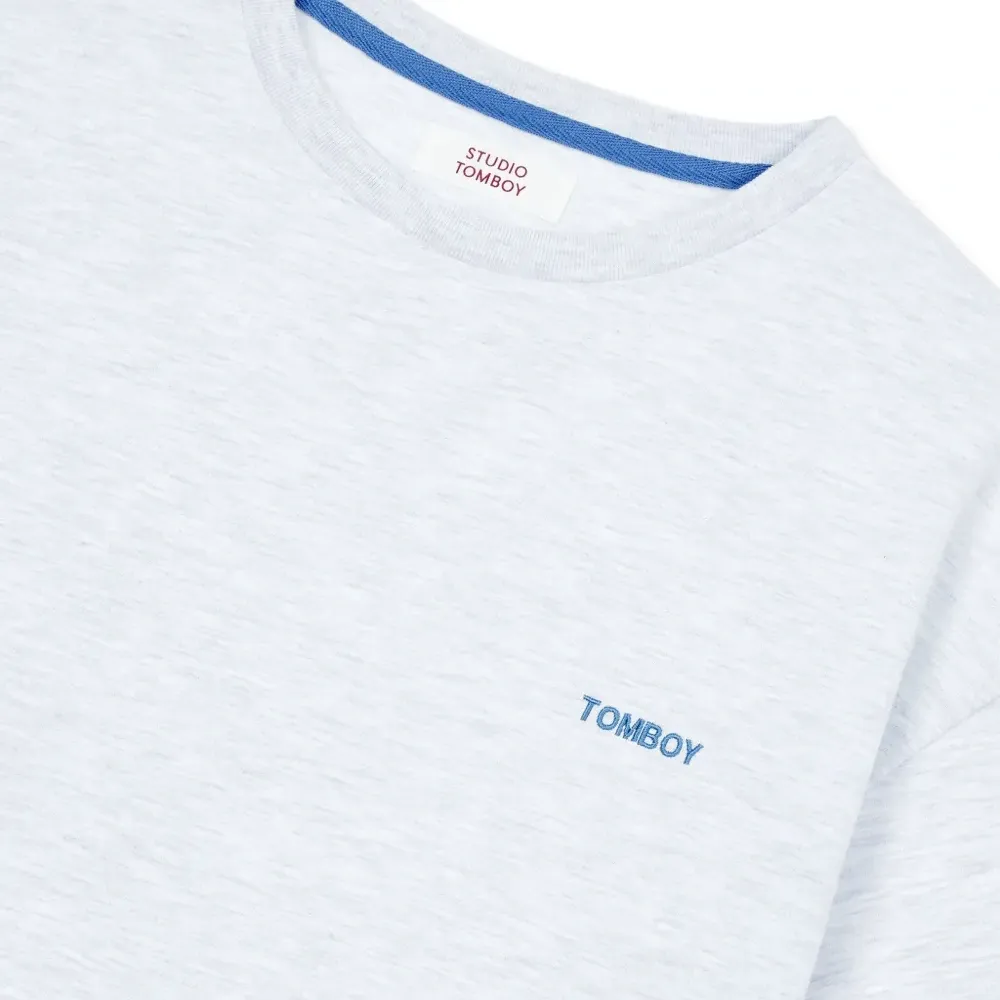 футболка с логотипом