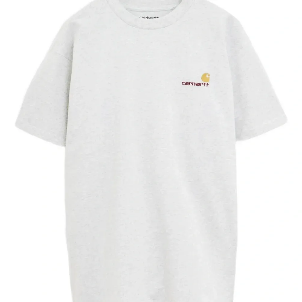 Футболка с вышитым логотипом