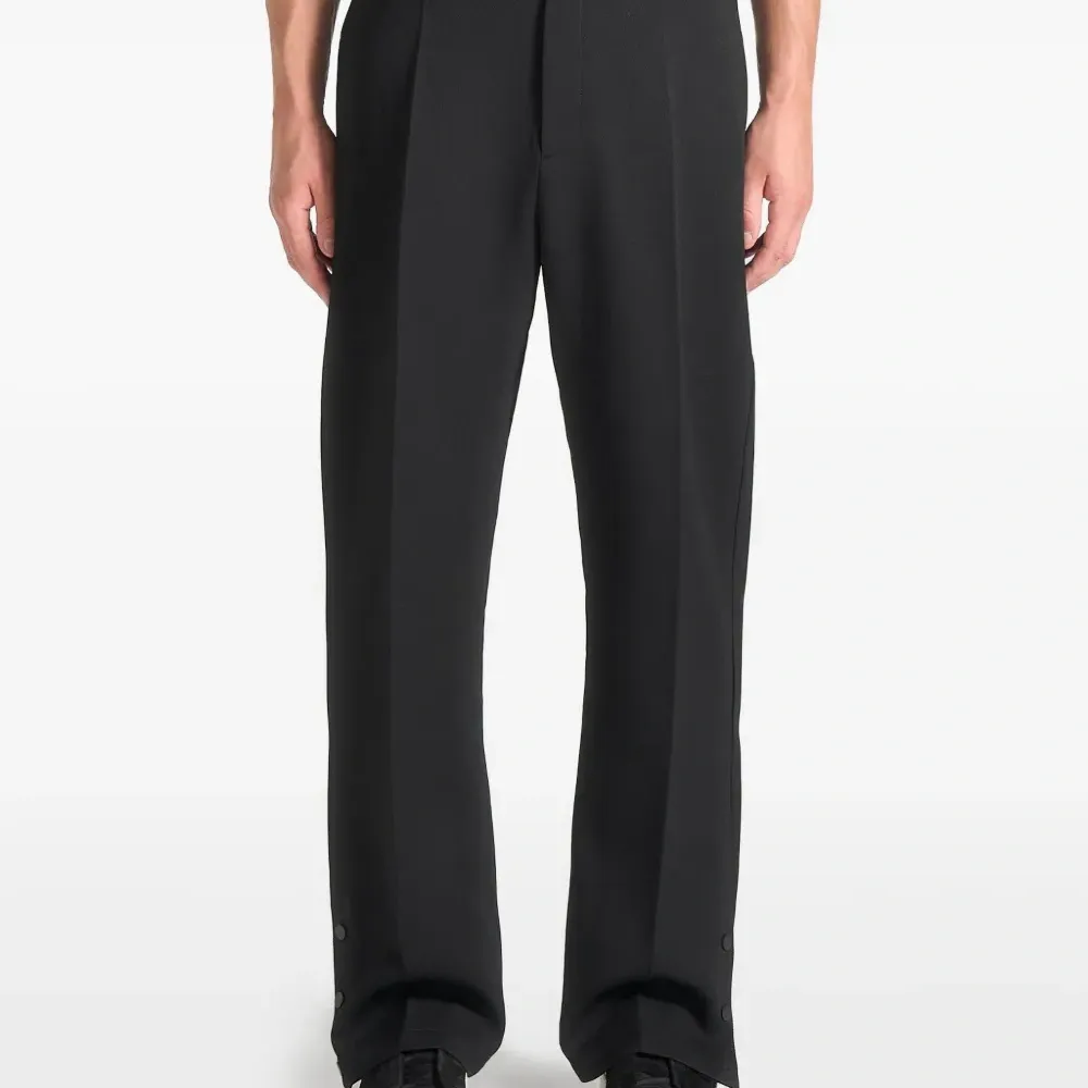 Брюки Boris строгого кроя с манжетами на пуговицах